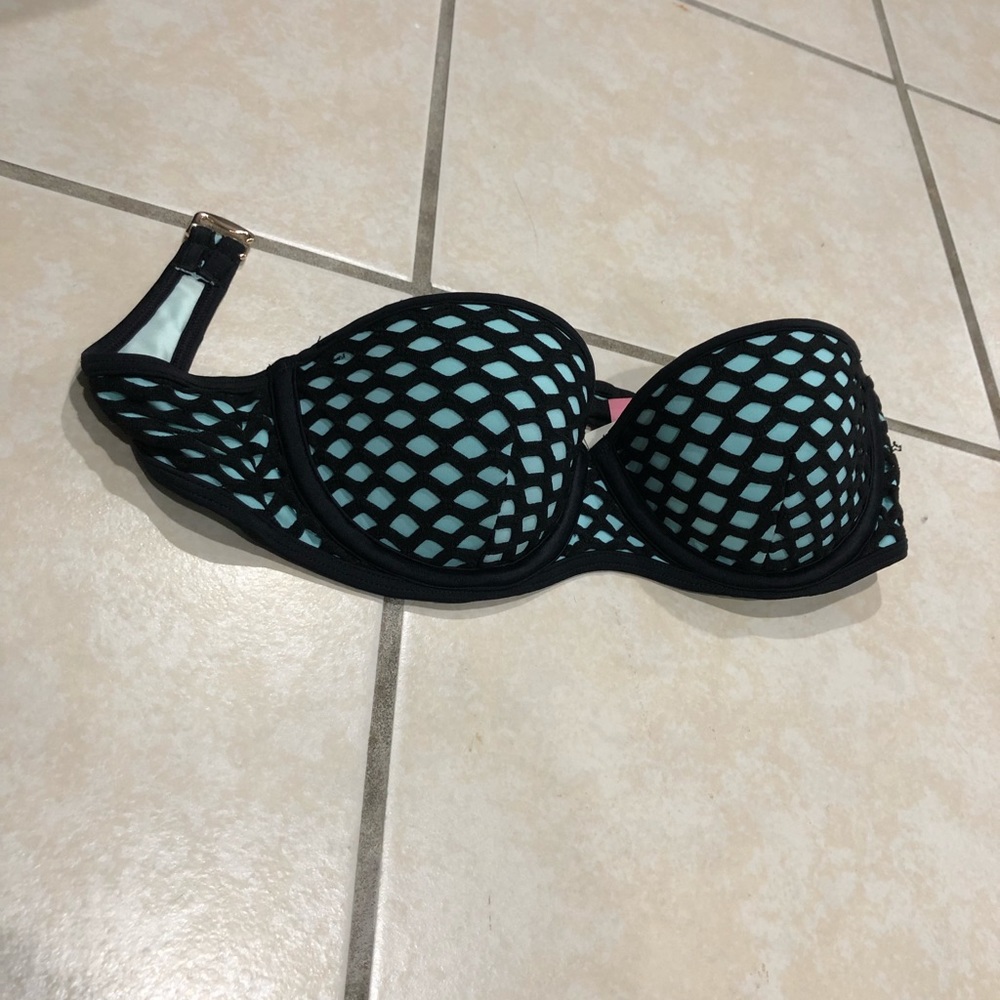 Victoria Secret strapless bikini Top